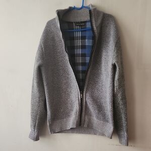 Men's Gray Zip-Up Sweater with Blue Plaid Lining